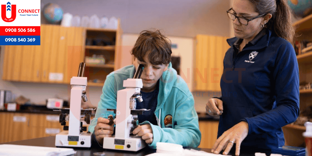 Trung học St. Andrew's Sewanee School, bang Tennessee - Mỹ